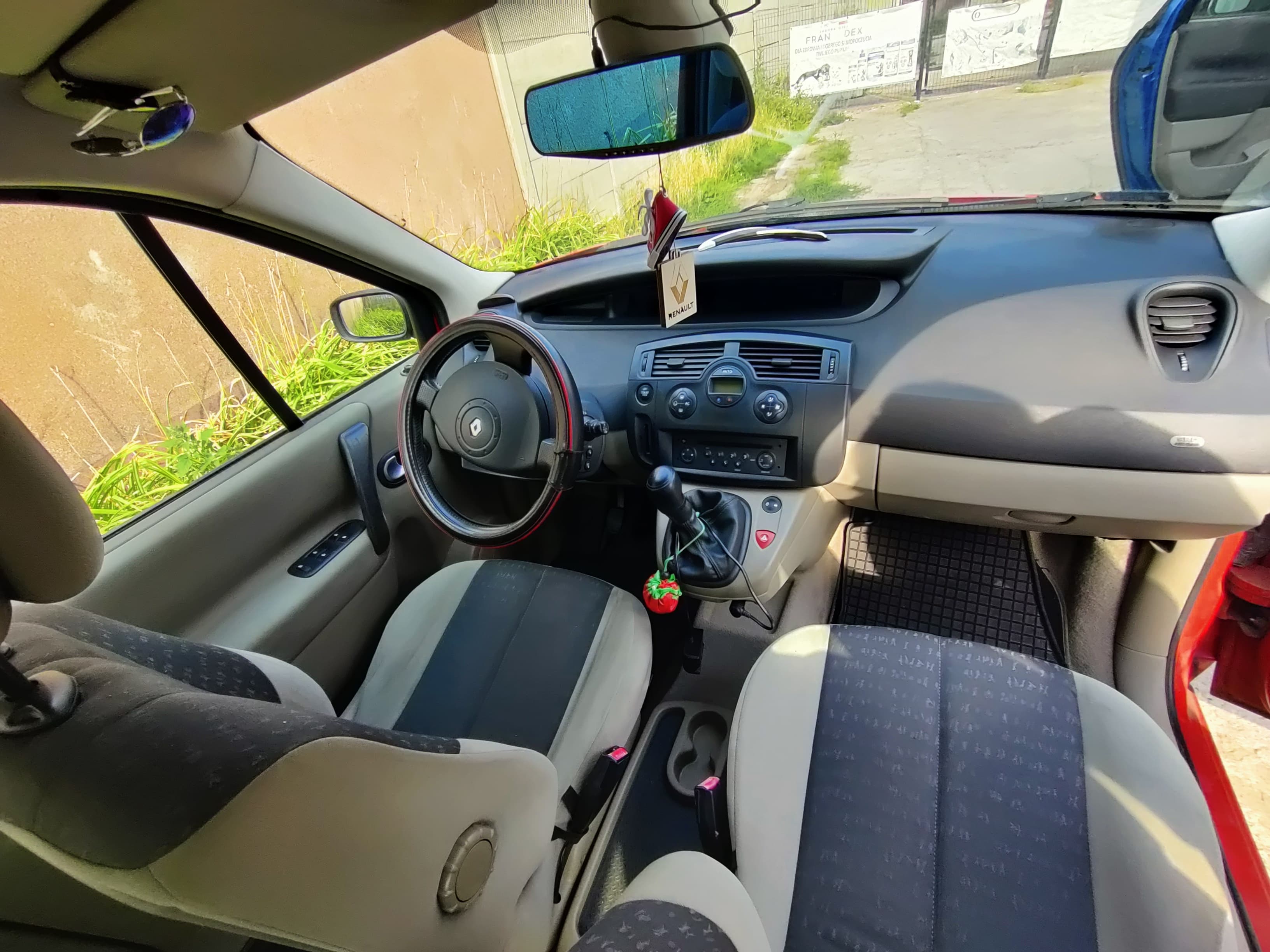 Renault Scenic realization